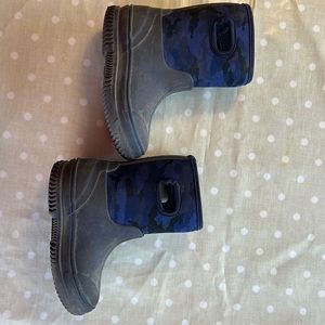 Blue Camo Toddler Bogs